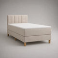 Letto matrimoniale continentale in tessuto beige 160 × 200 cm con materassi, materassi e testiera